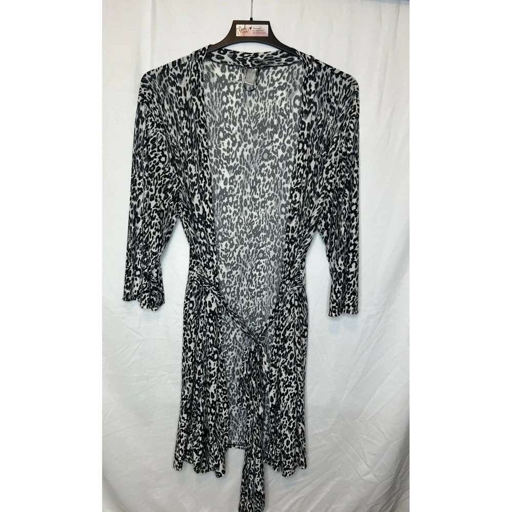 Delta Burke Women's‎ Size 1X Black & White Animal Print Babydoll Gown and Robe